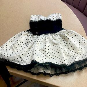 VINTAGE Jessica McClintock for Gunne Sax black and white strapless mini.
